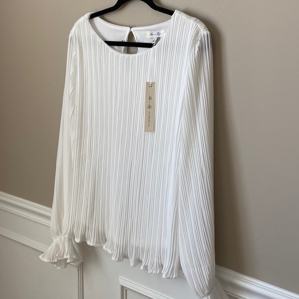 𝅺She + Sky White Pleated Long Sleeve‎ Blouse Medium, NWT Office, Work